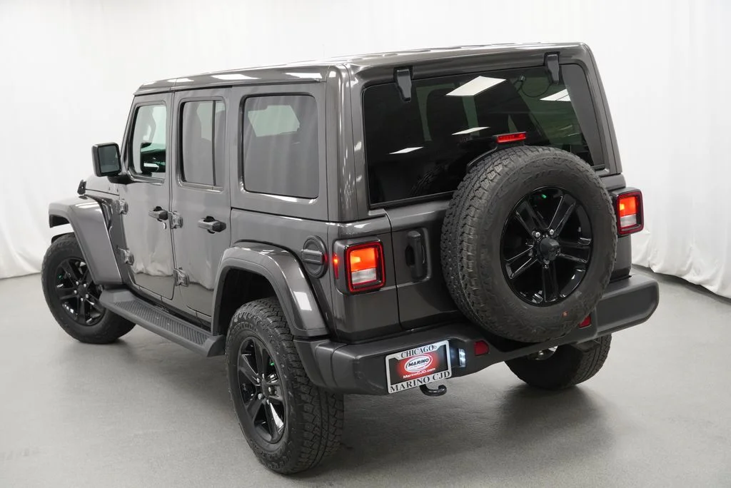 Used 2021 Gray Jeep Unlimited Sahara Altitude image 11