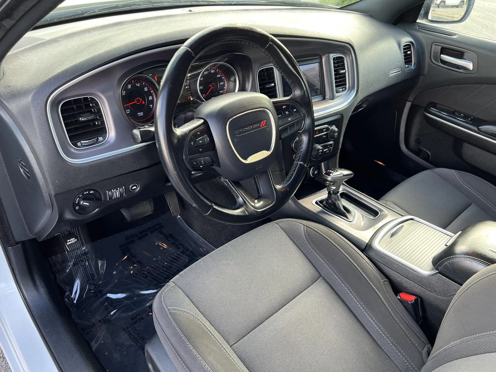2019 Dodge Charger SXT - Photo 16