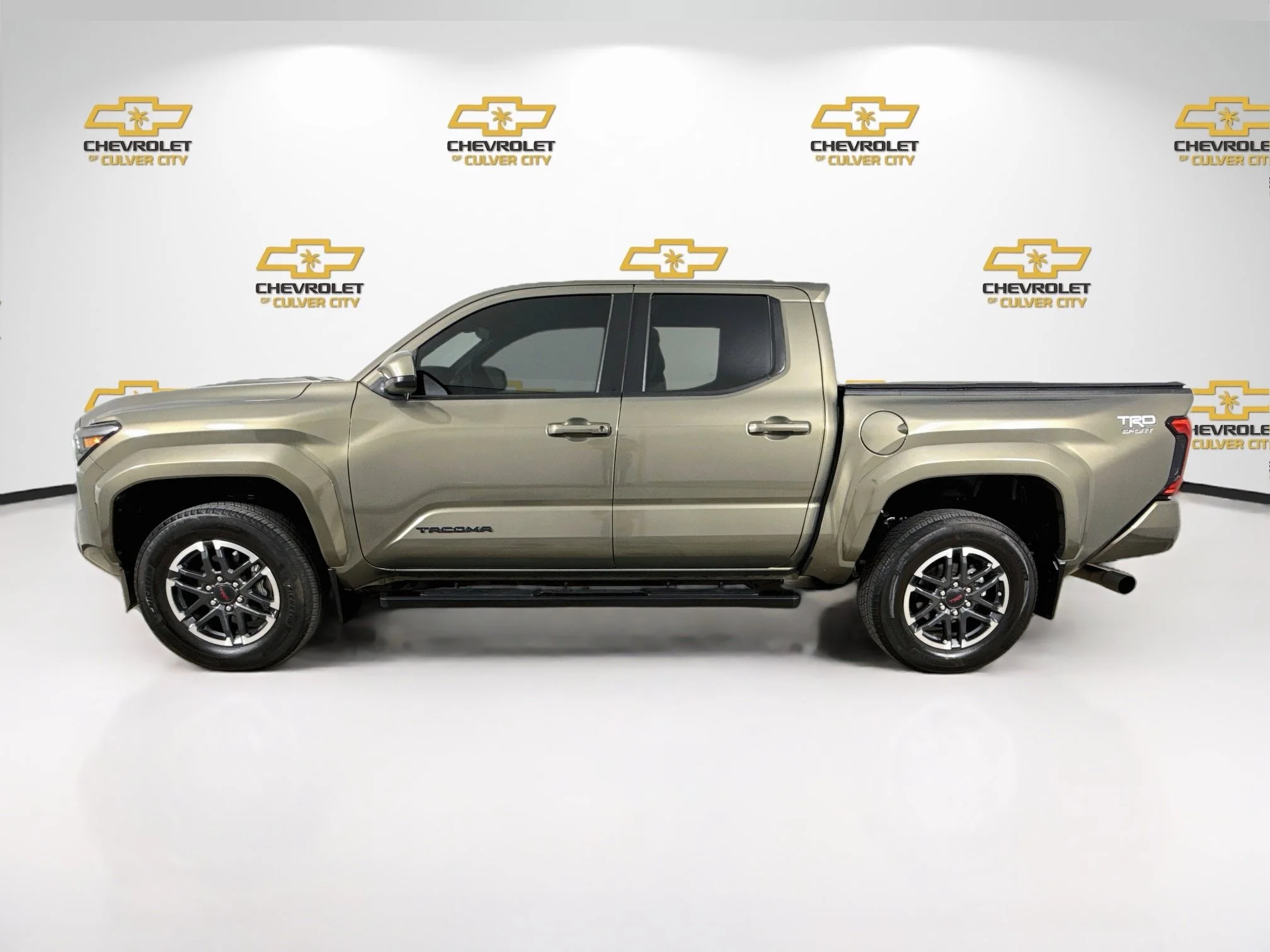 Used 2024  Toyota SR5 image 5
