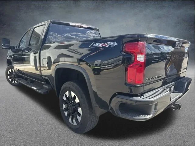 Used 2020 Black Chevrolet Custom image 6