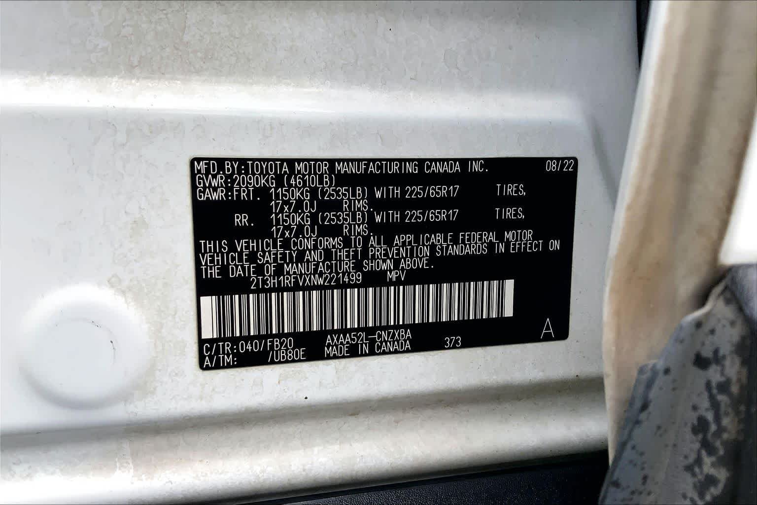 Used 2022 White Toyota LE image 36