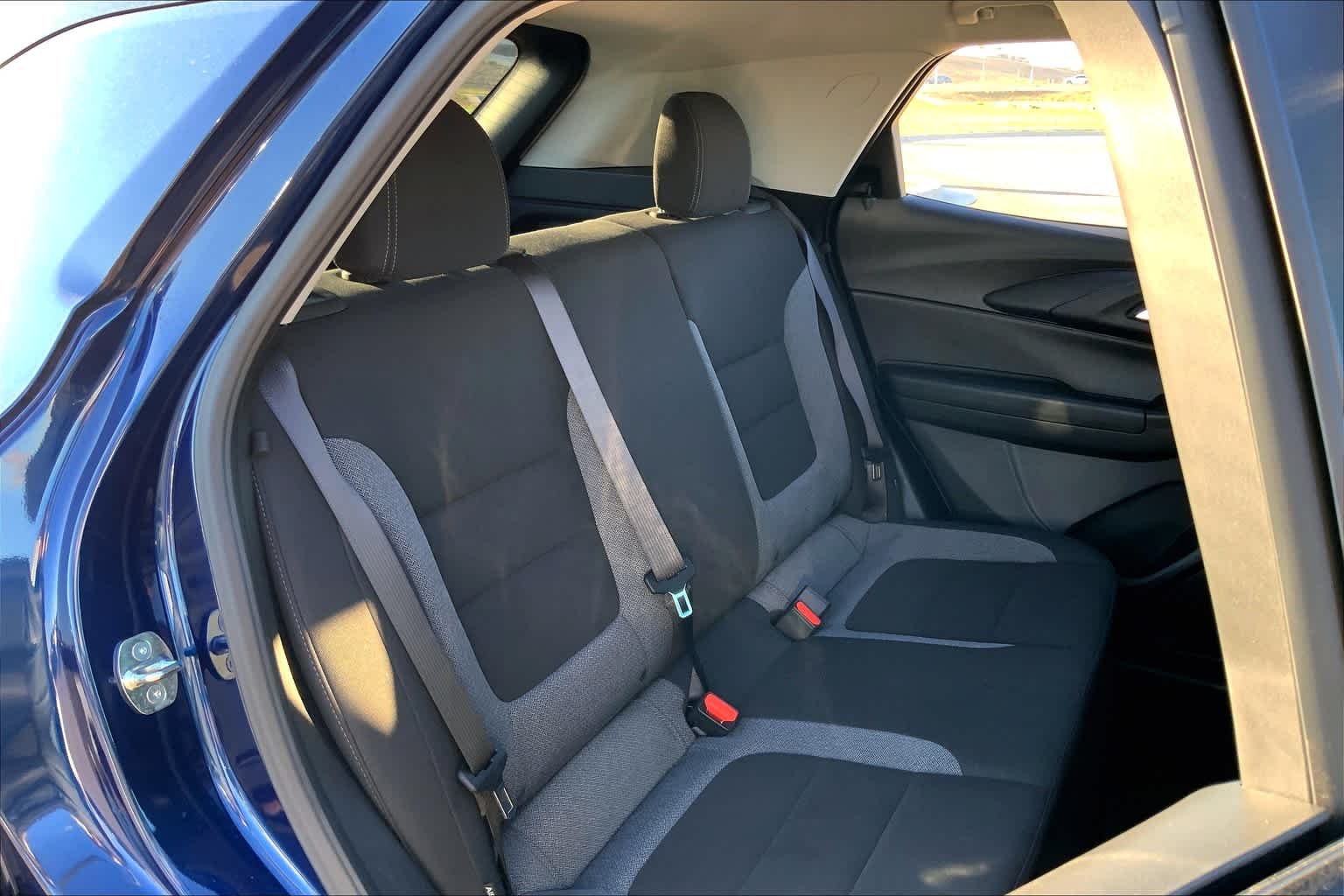 Used 2022 Blue Glow Metallic Chevrolet LT image 19