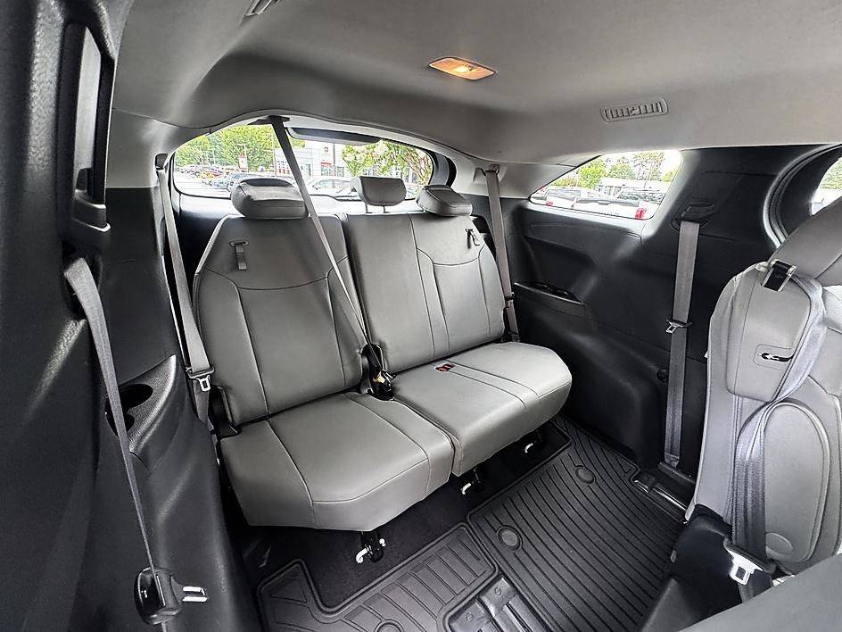 Used 2025 Wind Chill Pearl Toyota XLE image 22