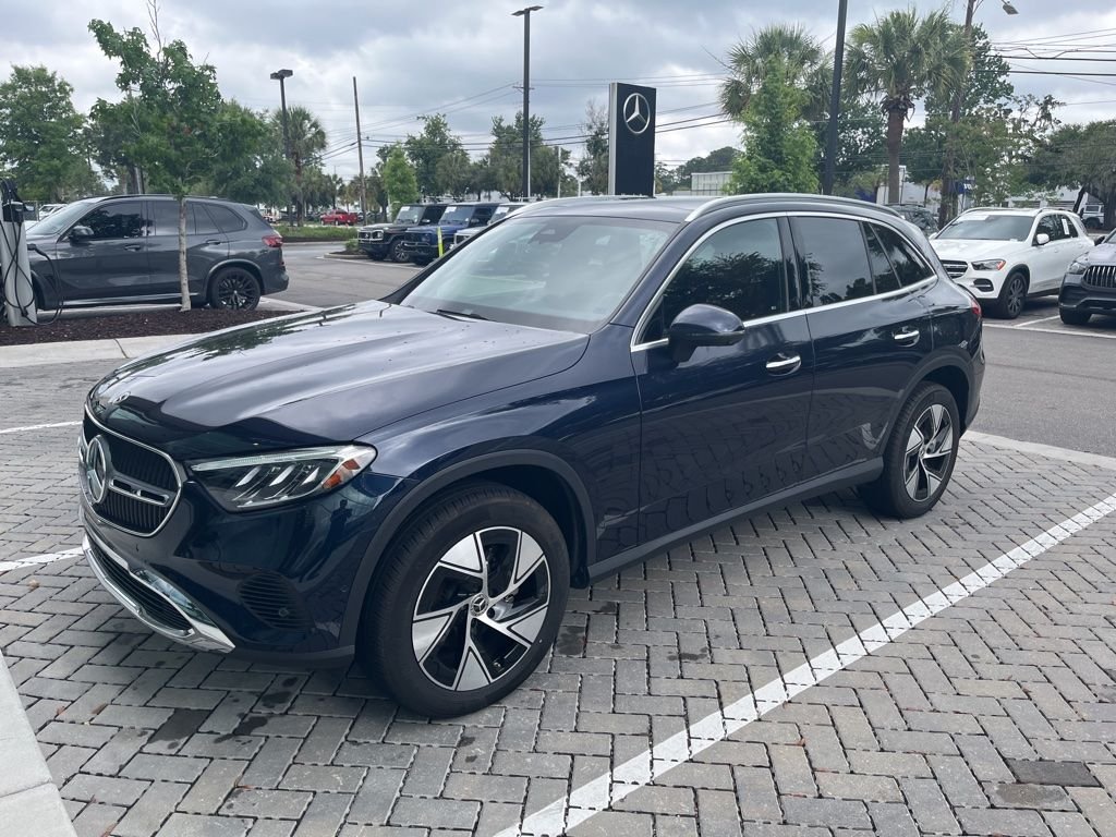 Used 2024 Nautical Blue Metallic Mercedes-Benz GLC 300 image 2