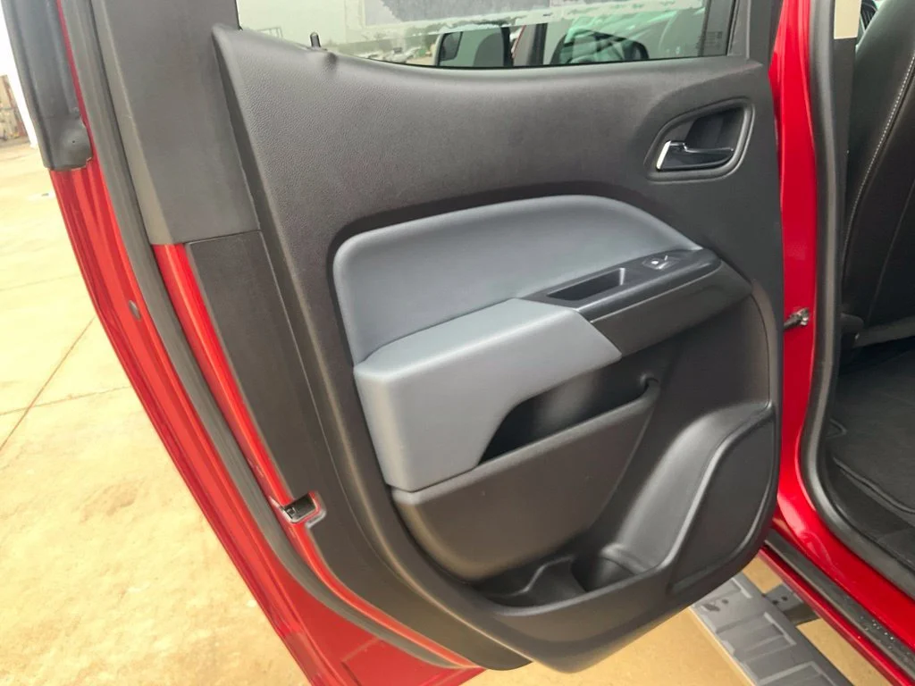 Used 2021 CHERRY RED TINTCOAT Chevrolet 4WD Z71 image 59