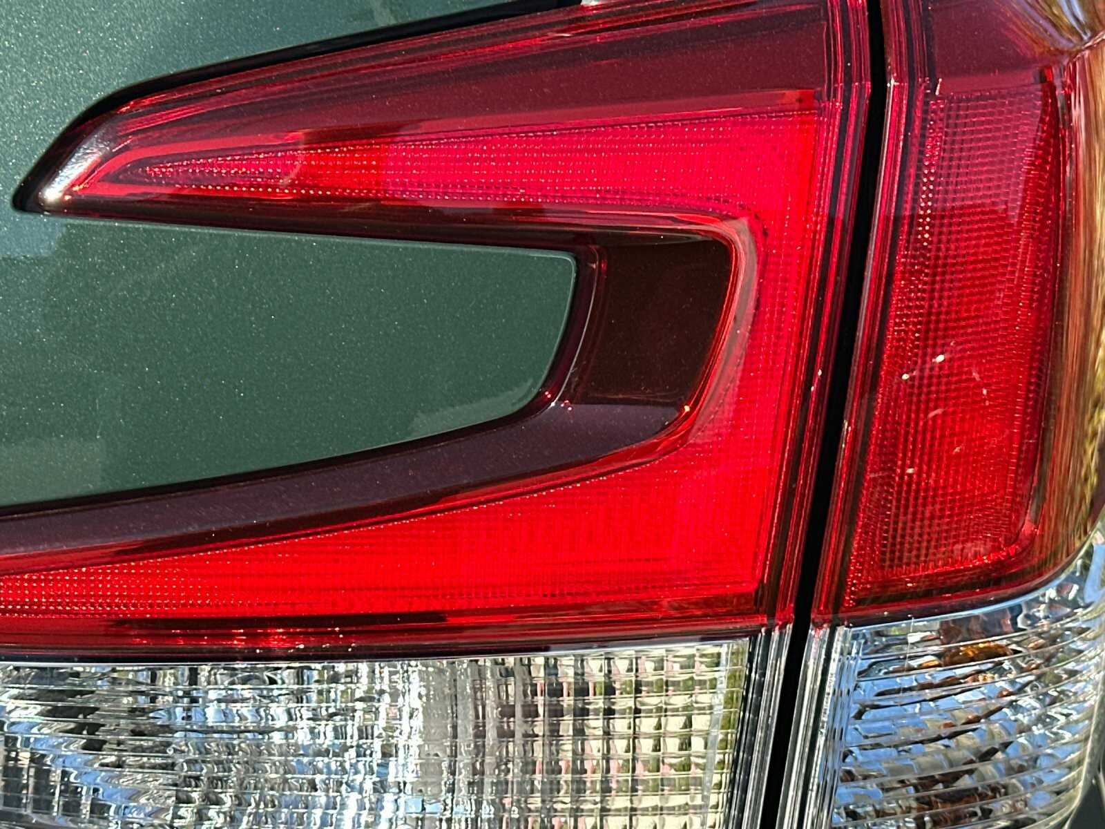 Used 2023 Green Subaru Premium 4D Sport Utility image 34
