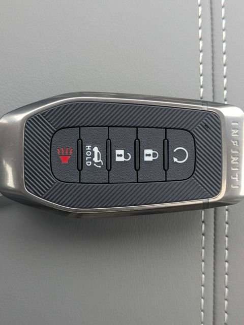 New 2027 GRAPHITE SHADOW INFINITI Luxe FWD image 33