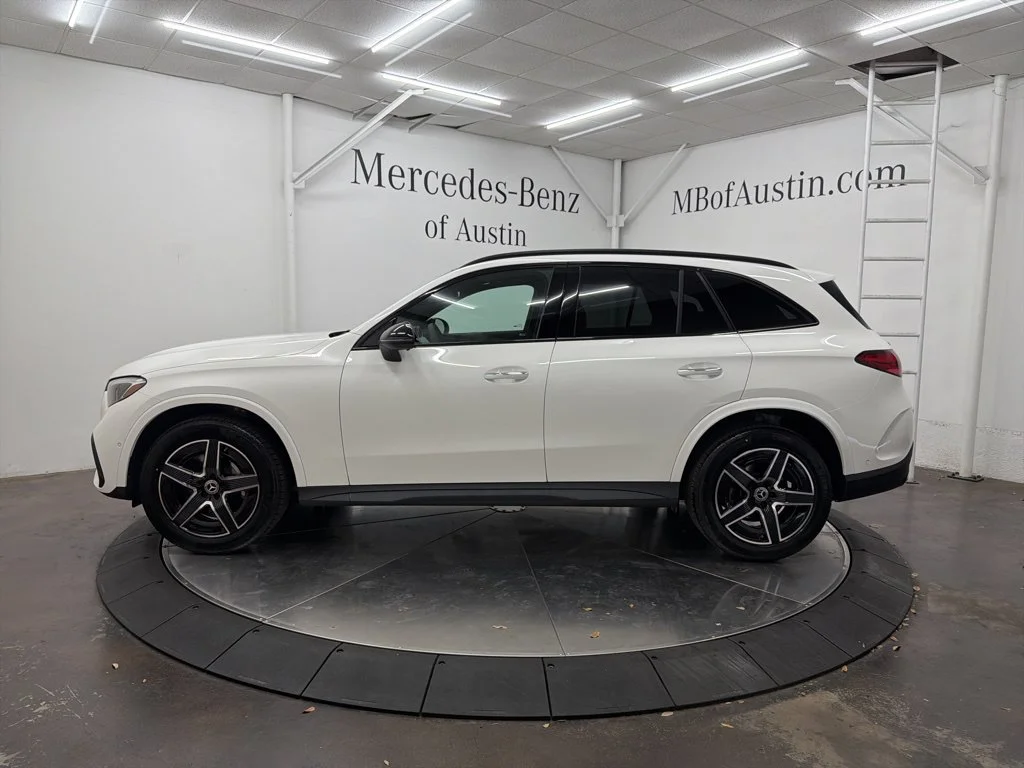 Used 2026 White Mercedes-Benz GLC 300 image 4