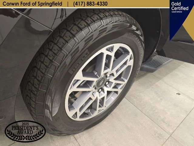Certified Used 2025 Agate Black Metallic Ford Active image 41