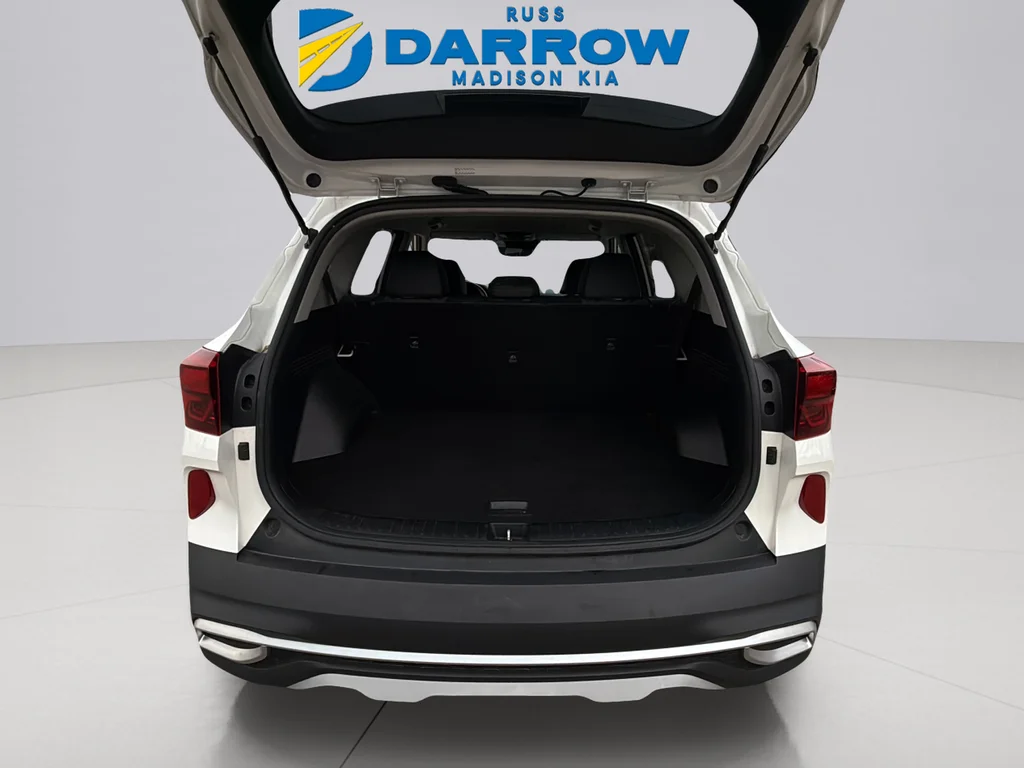 Used 2021 Snow White Pearl Kia S image 30