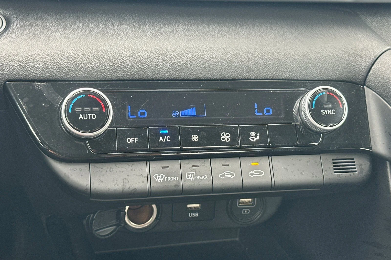Used 2023 Blue Hyundai SEL image 20