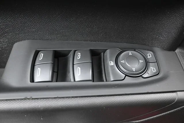Used 2021 CHERRY RED TINTCOAT Chevrolet Custom image 11