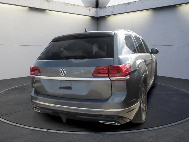 Used 2019 Platinum Gray Metallic Volkswagen 3.6L V6 SE image 3