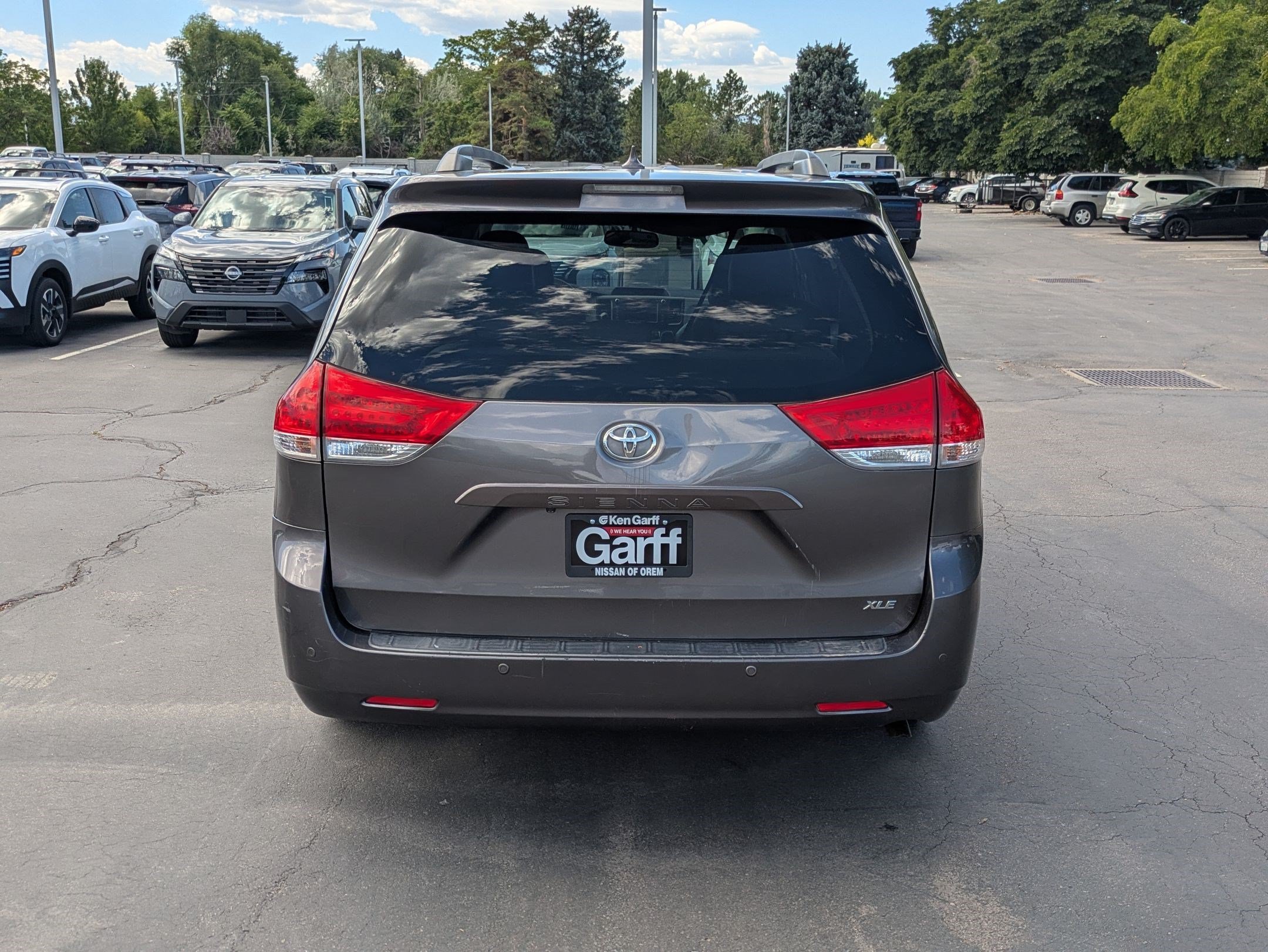 Used 2011 Predawn Gray Mica Toyota XLE AAS image 4