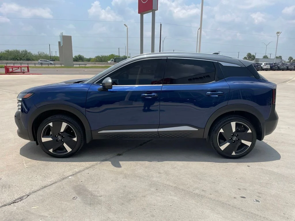 Certified Used 2025 Blue Nissan SR image 4