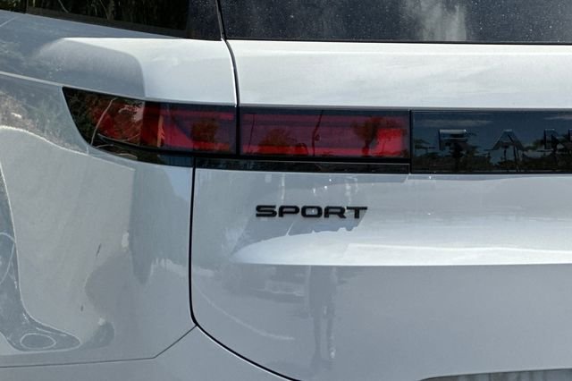 New 2026 Borasco Grey Land Rover Dynamic SE image 26