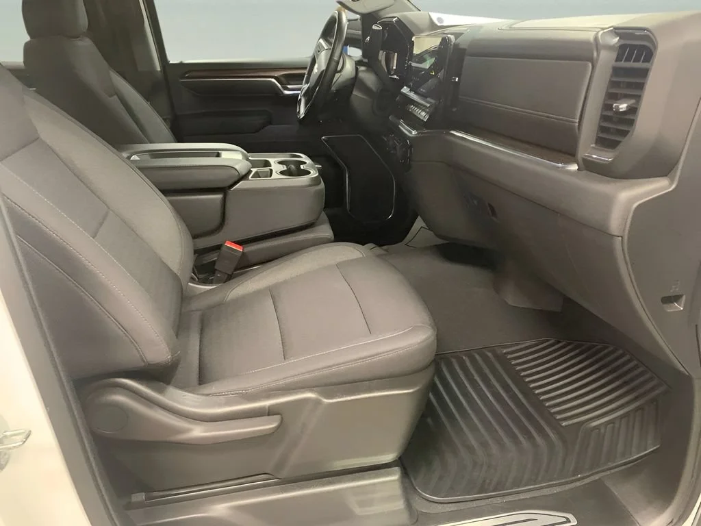 2023 Chevrolet Silverado 1500 LT - Photo 10