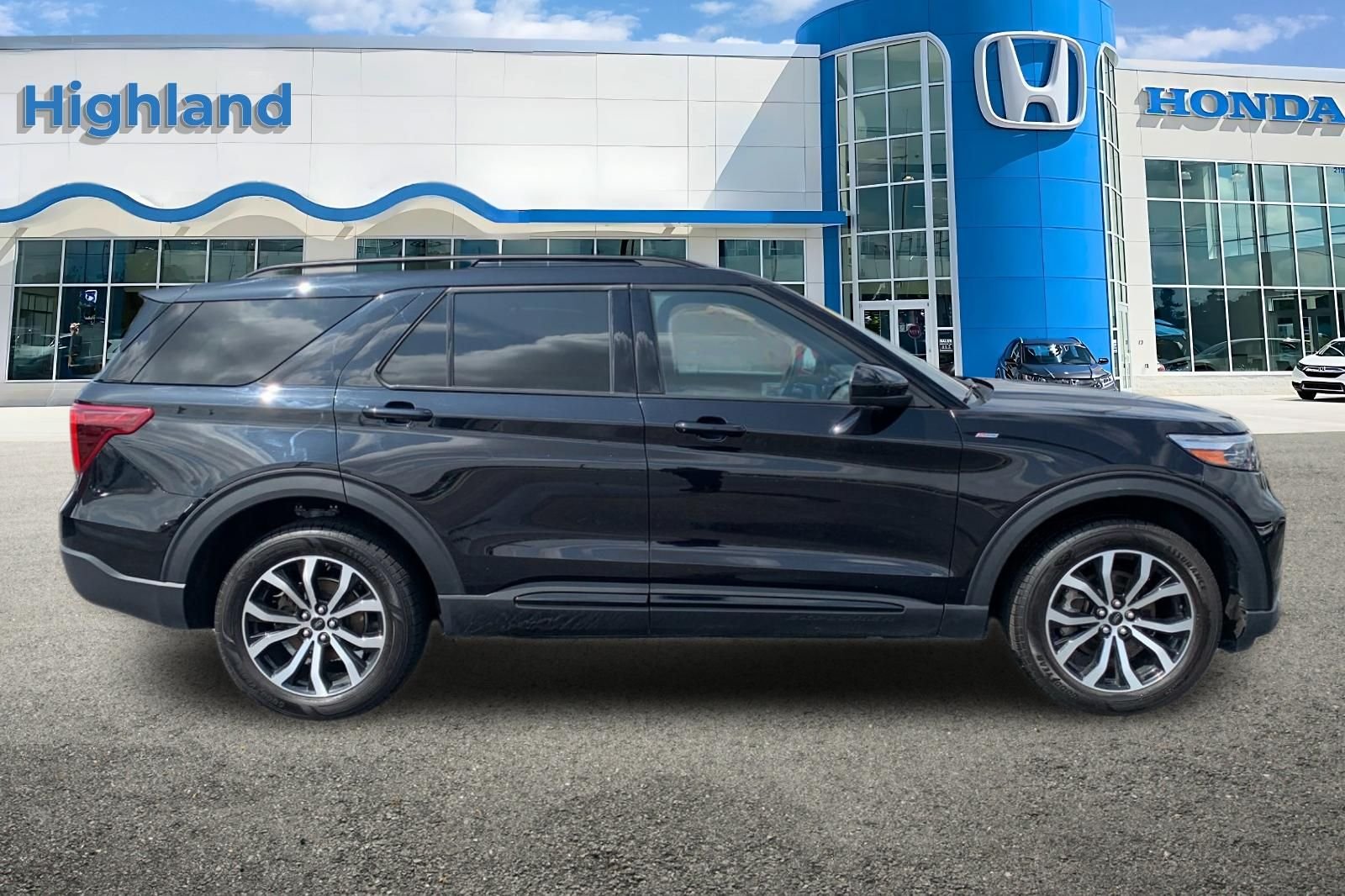 Used 2023 Black Ford ST-Line image 6