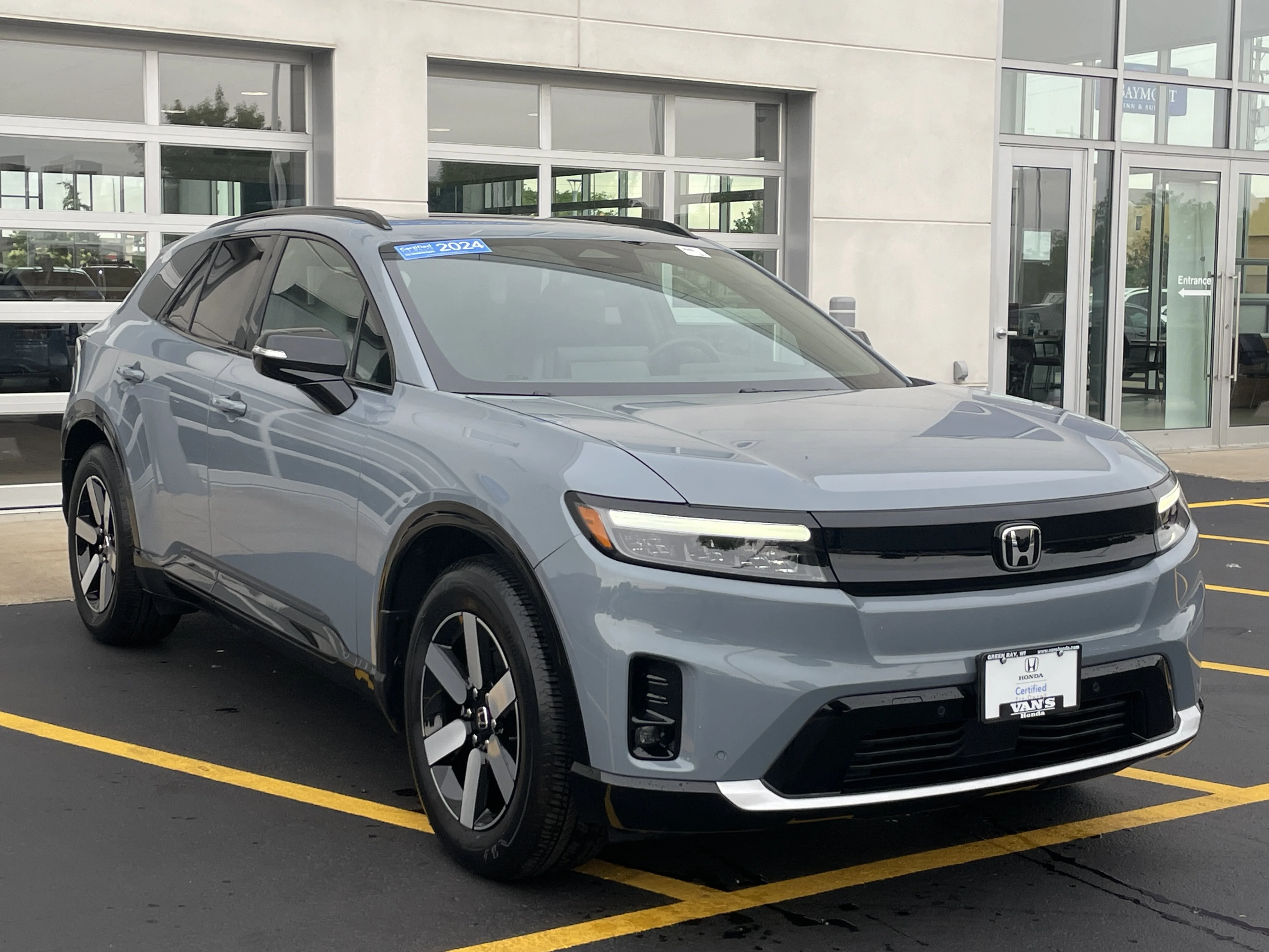 Certified Used 2024 Gray Pearl Honda Touring image 1