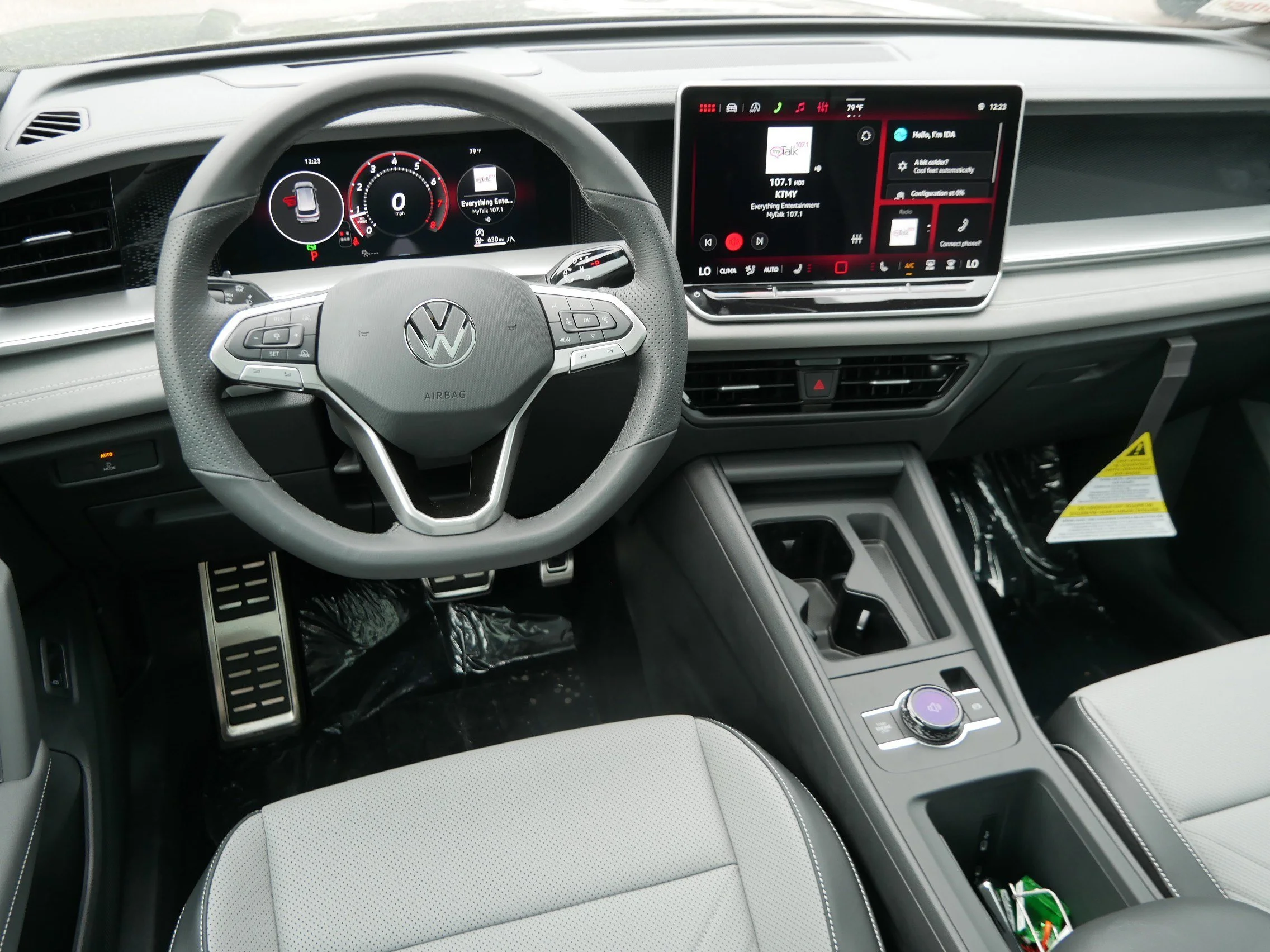 New 2026 Avocado Green w/Deep Black Roof Volkswagen SE R-Line Black image 6