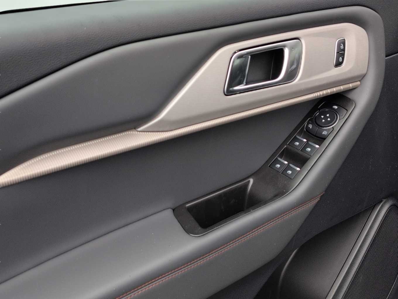 New 2026 Agate Black Metallic Ford Active image 10