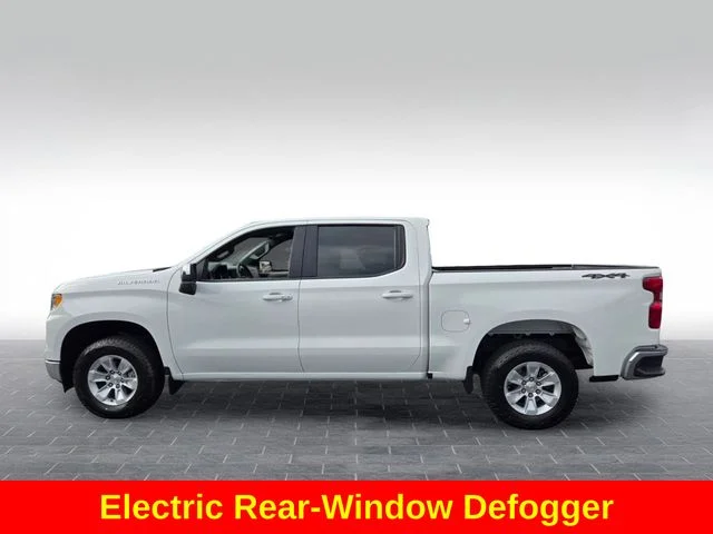 Used 2025 White Chevrolet LT image 5