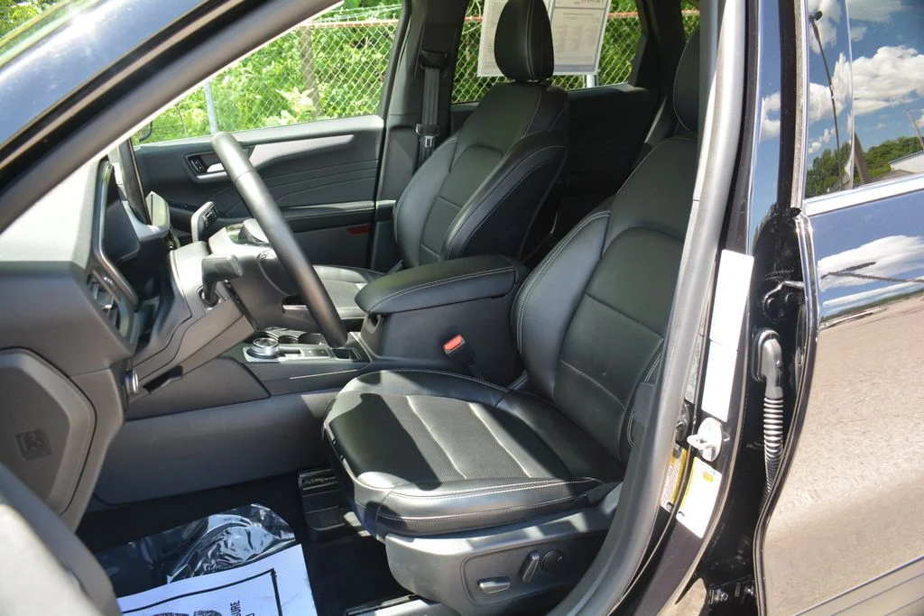 Used 2024 Black Ford Platinum image 10