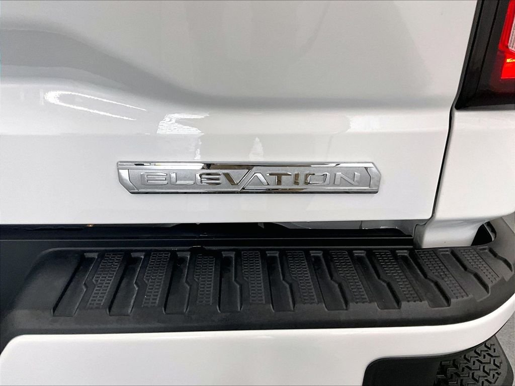 Used 2026 Summit White GMC Elevation image 28