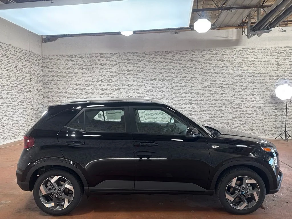 New 2026 Onyx Black Hyundai SEL image 8