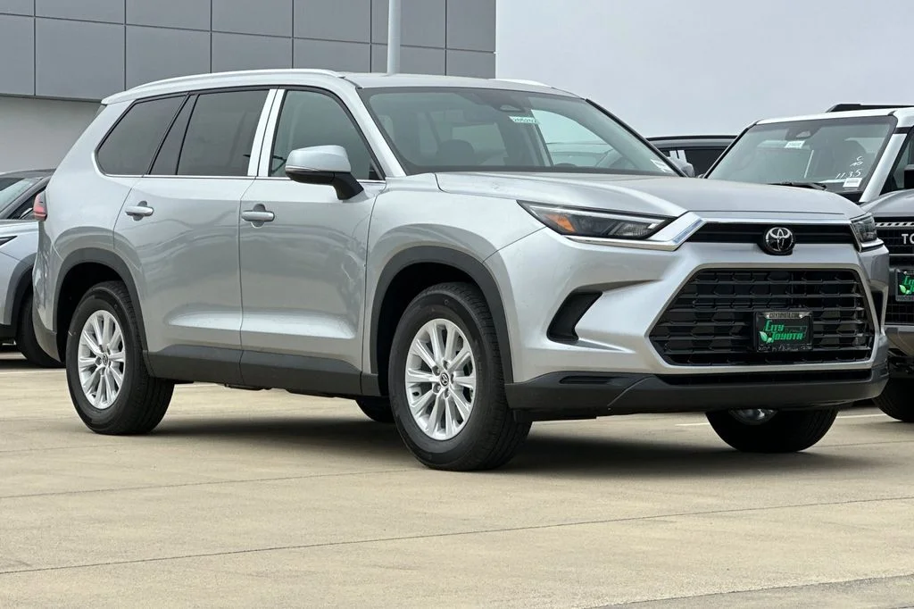 New 2026 Celestial Silver Metallic Toyota  XLE image 2