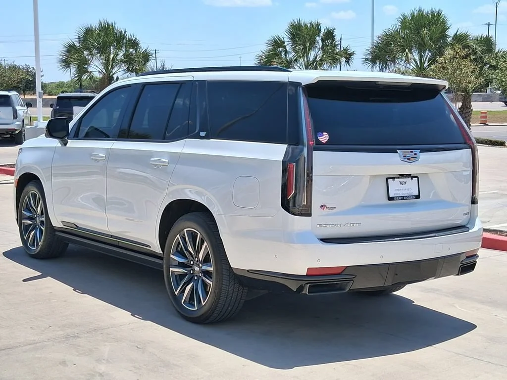 Used 2024 Crystal White Tricoat Cadillac Sport Platinum image 4
