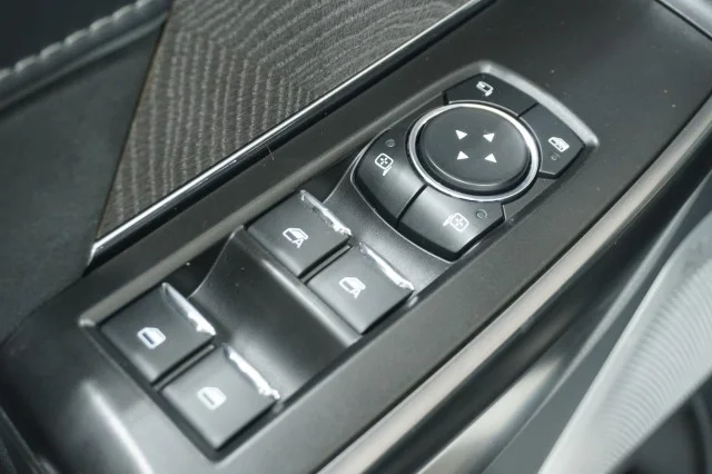 Used 2023 WHITE Ford Platinum image 16