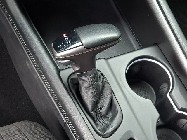 Used 2023 Red Dodge SXT image 14