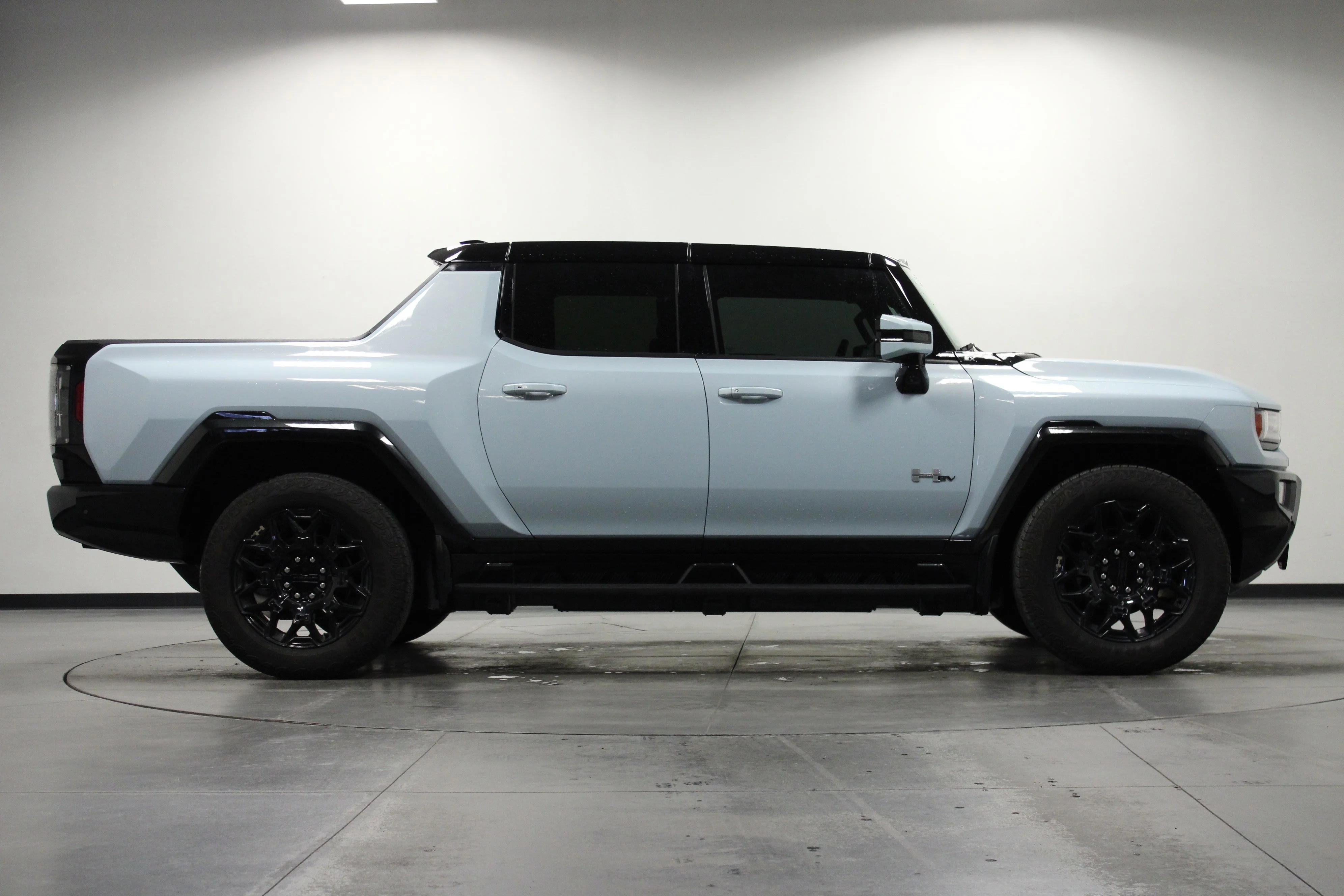 Used 2025 Tide Metallic (No Longer available to order) GMC 2X image 3