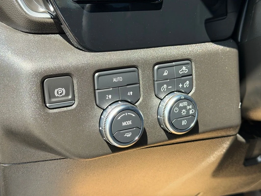 Used 2024 Black GMC Elevation image 22