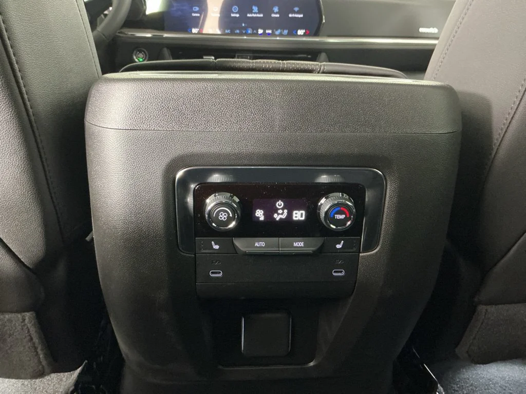 New 2026 Polar White Tricoat Chevrolet High Country image 30