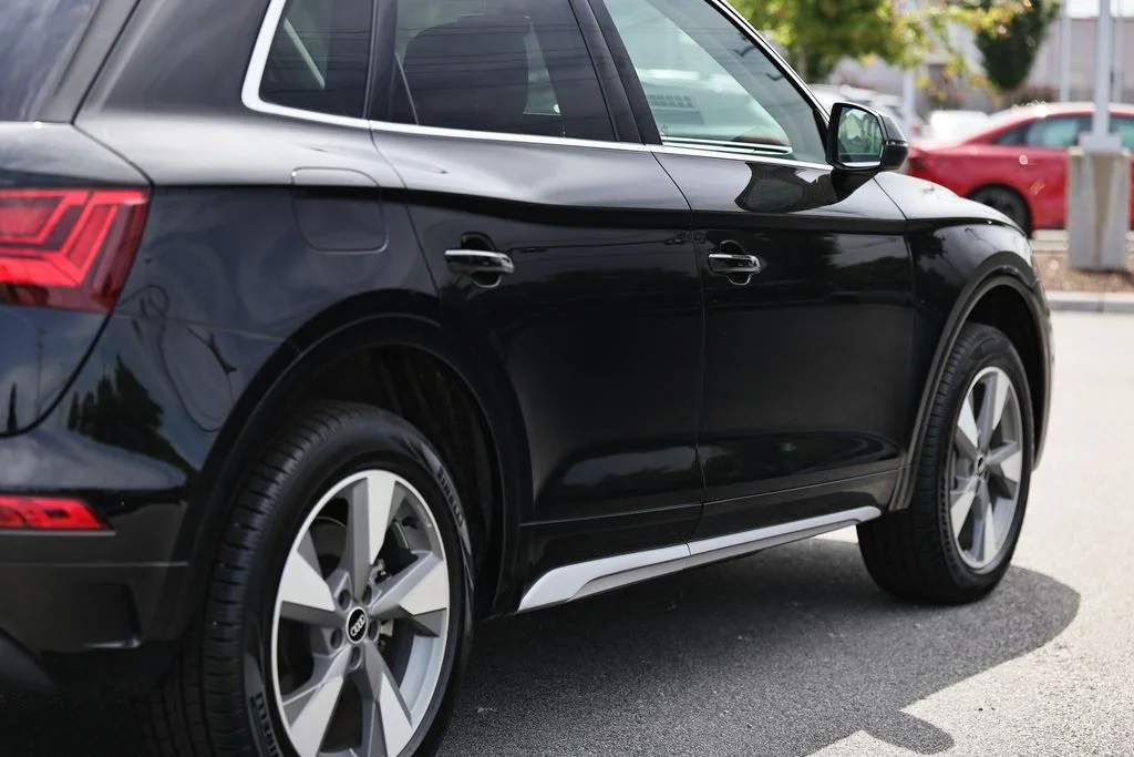 Used 2023 Mythos Black Metallic Audi 40 Premium image 8