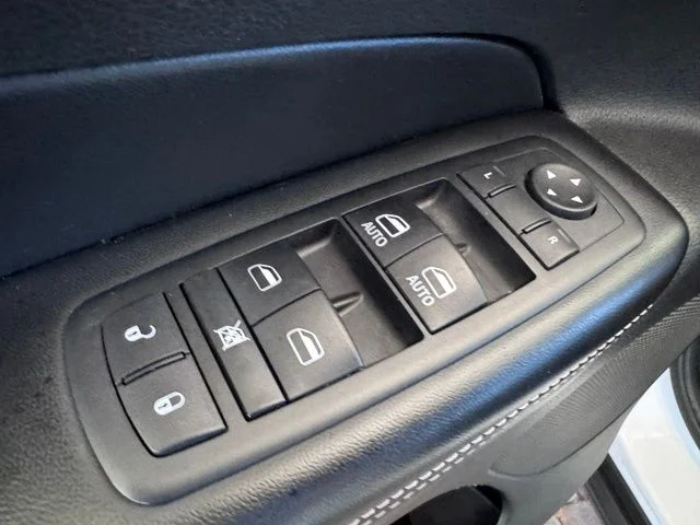 Used 2014 White Jeep Limited image 10