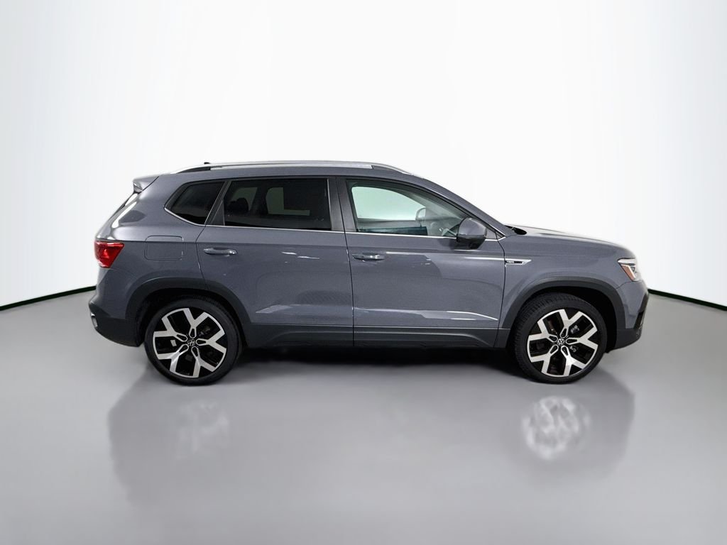 Used 2023 Platinum Gray Metallic Volkswagen SEL image 16