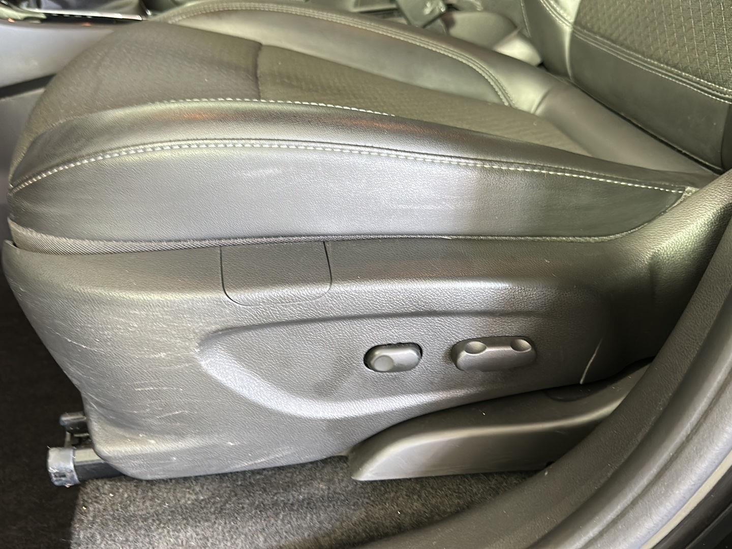 Used 2019 Ebony Twilight Metallic Buick Preferred image 8