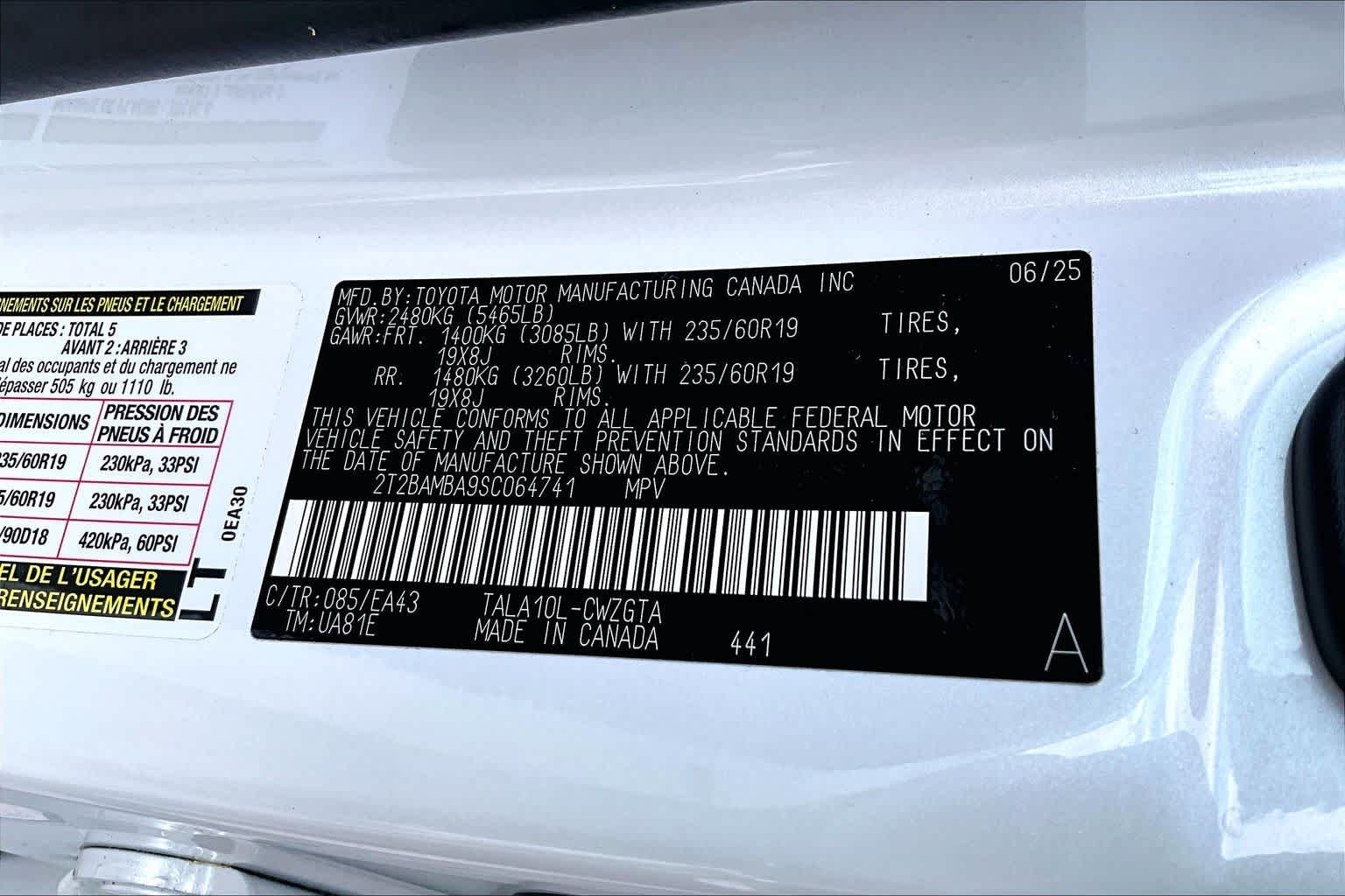 Used 2025 Eminent White Pearl Lexus  image 35