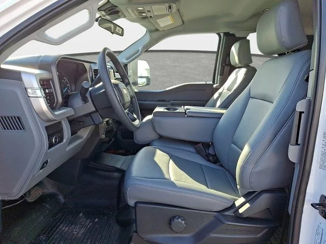 New 2026 Oxford White Ford XL image 9