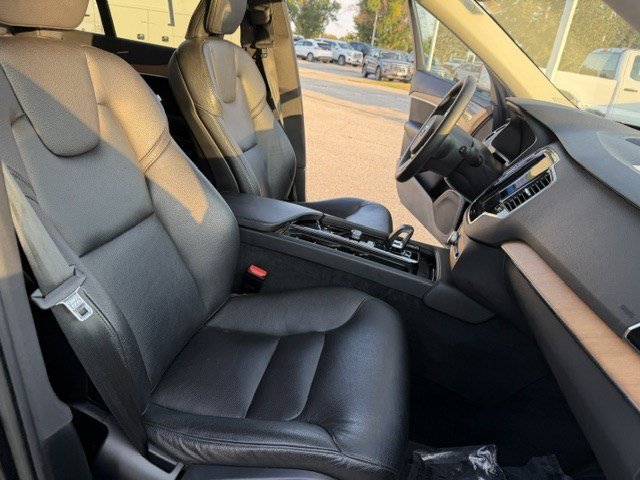 Certified Used 2023 Onyx Black Metallic Volvo Plus Bright Theme image 41