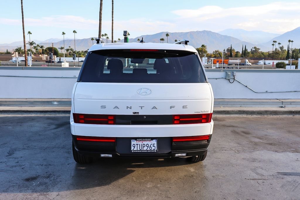 Used 2025 White Hyundai SEL image 8