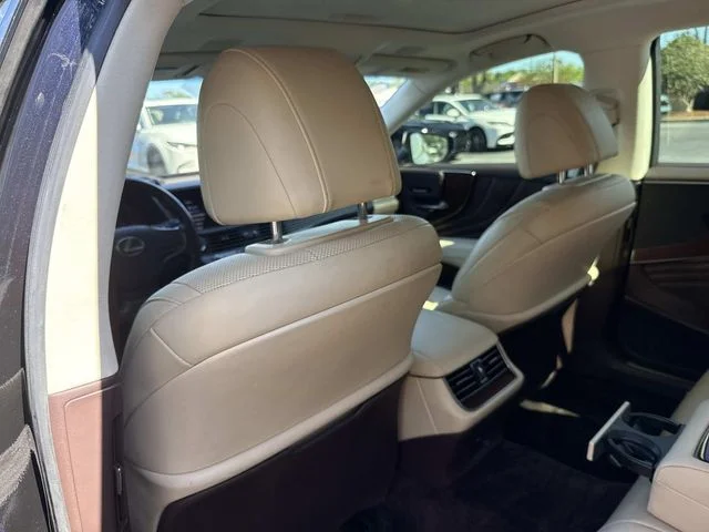 Used 2019  Lexus 500 Base image 13