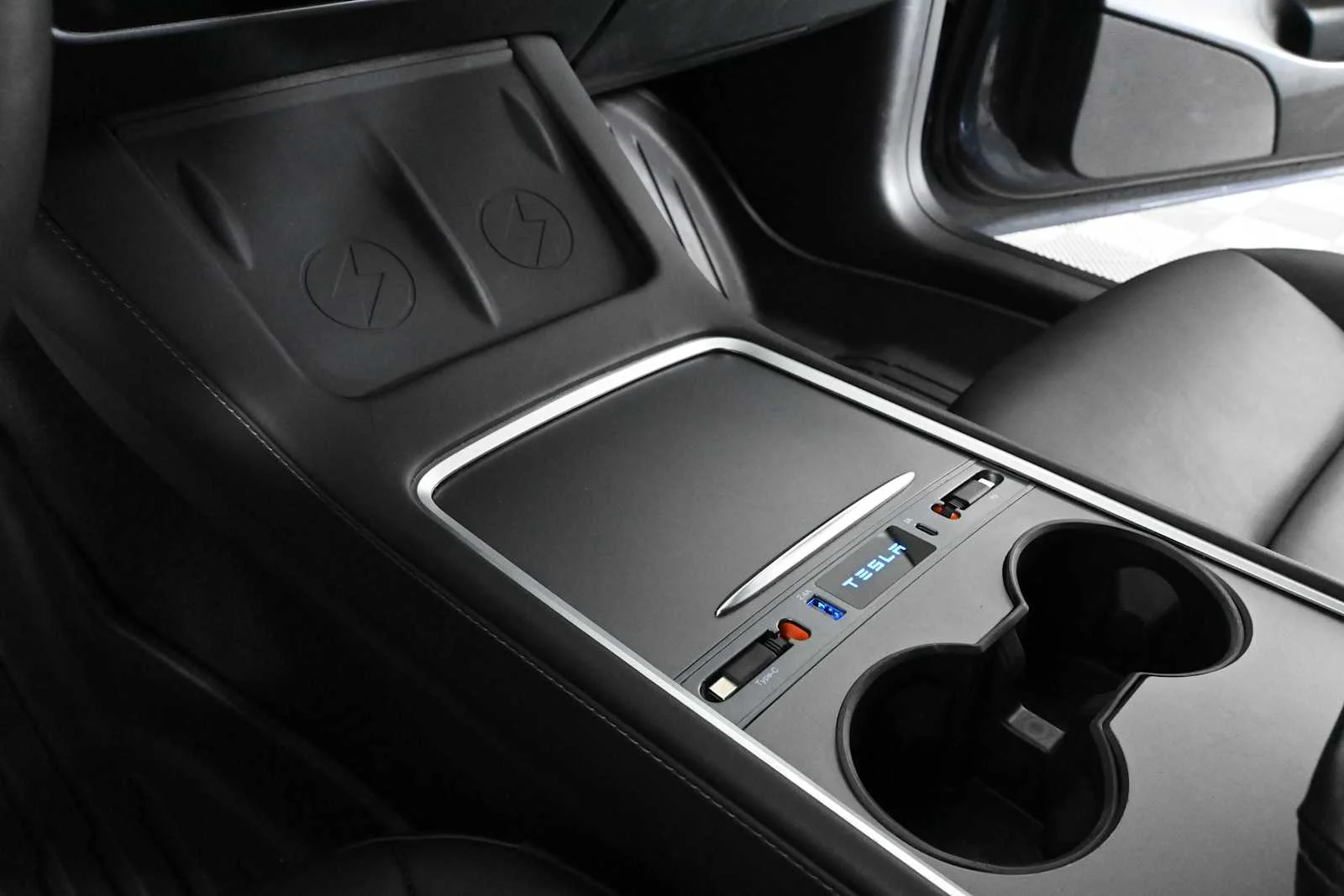 Used 2023 Midnight Silver Metallic Tesla  image 23