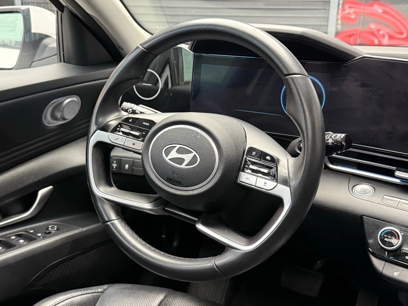 Used 2024 Serenity White Pearl (w6h) Hyundai Limited image 11