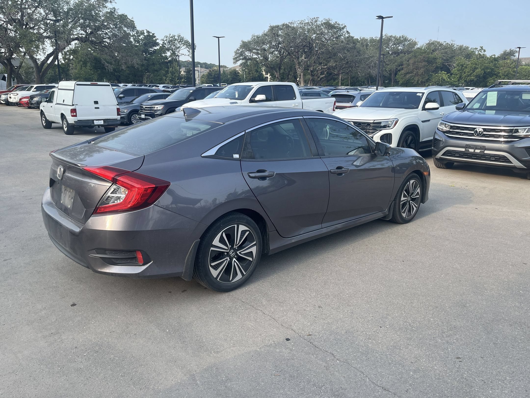 Used 2017 Gray Honda EX-L image 7
