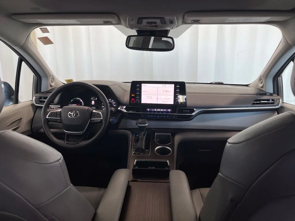 Used 2022 Gray Toyota XLE image 10