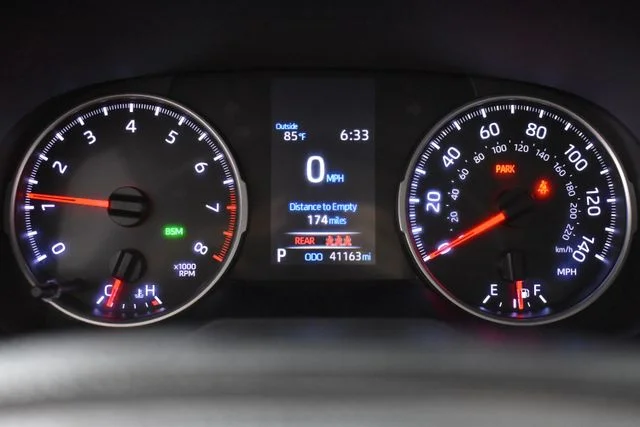 Used 2021 Black Toyota XLE Premium image 26